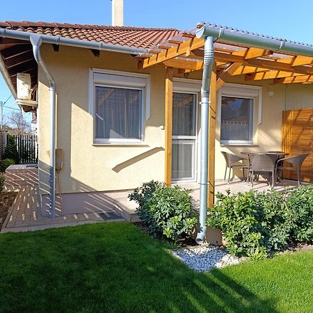 Budapest Airport Apartment Exterior photo