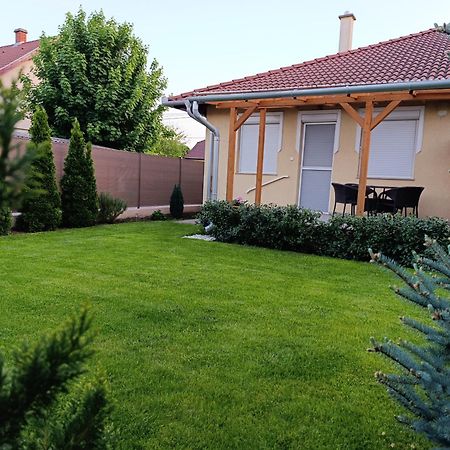 Budapest Airport Apartment Exterior photo