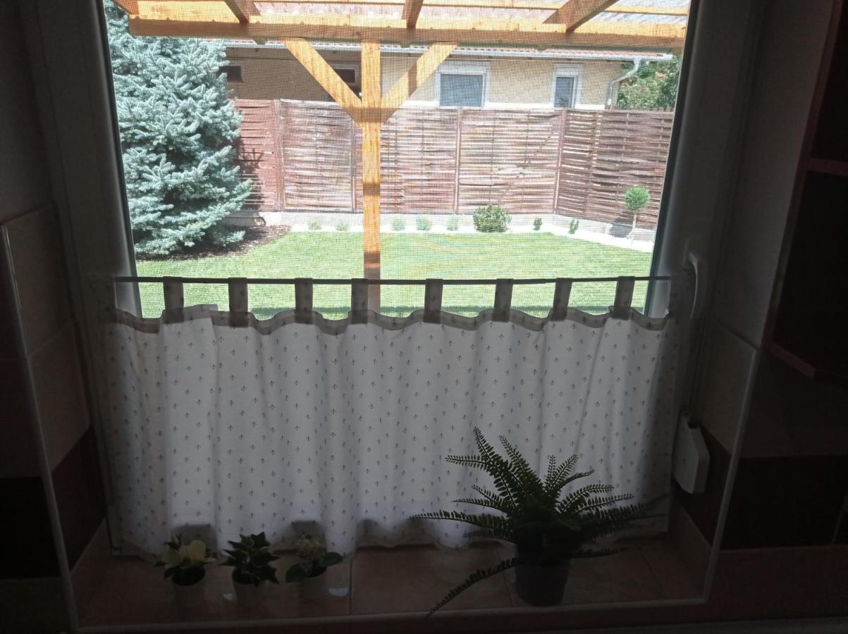 Budapest Airport Apartment Exterior photo