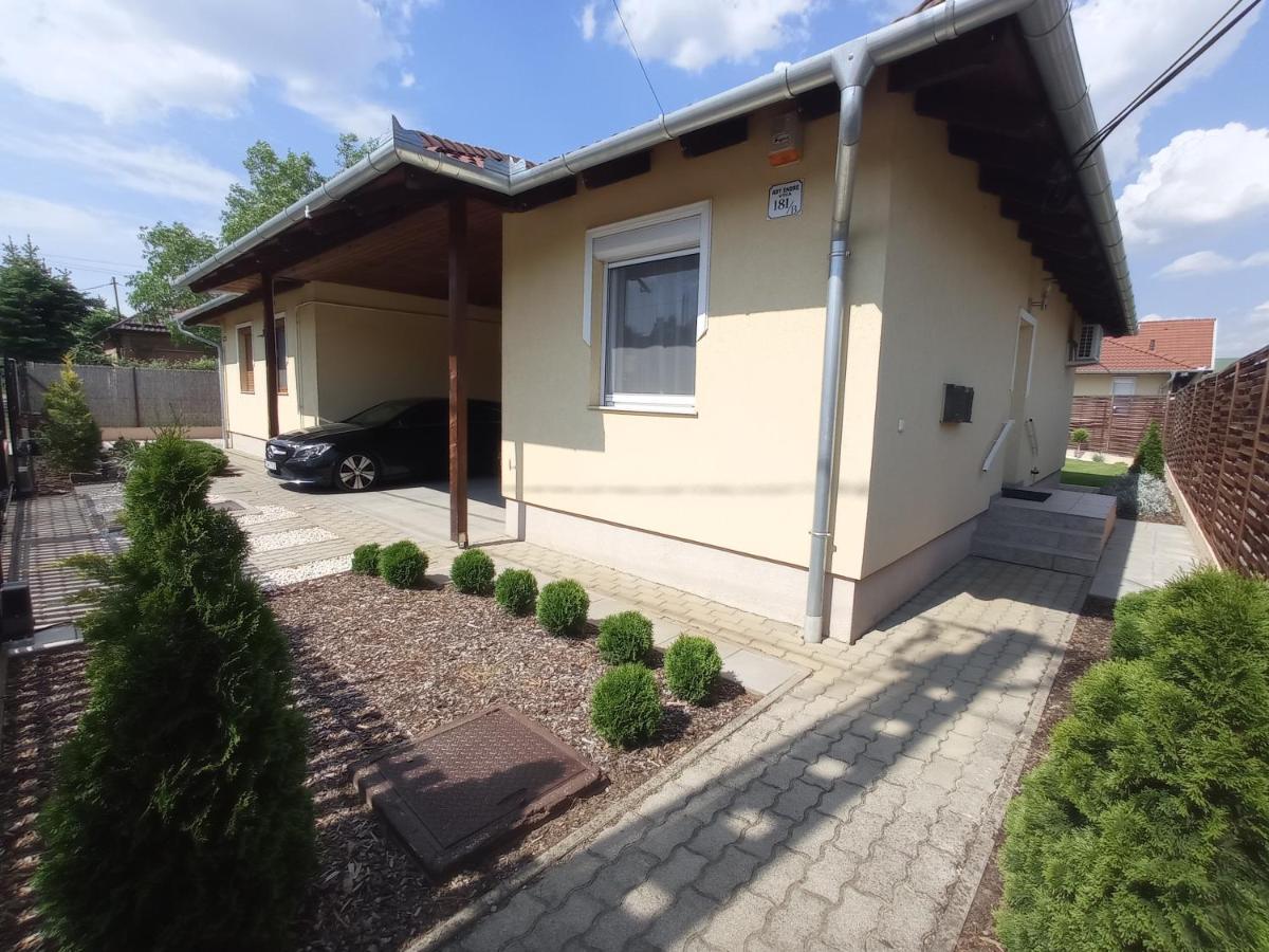 Budapest Airport Apartment Exterior photo