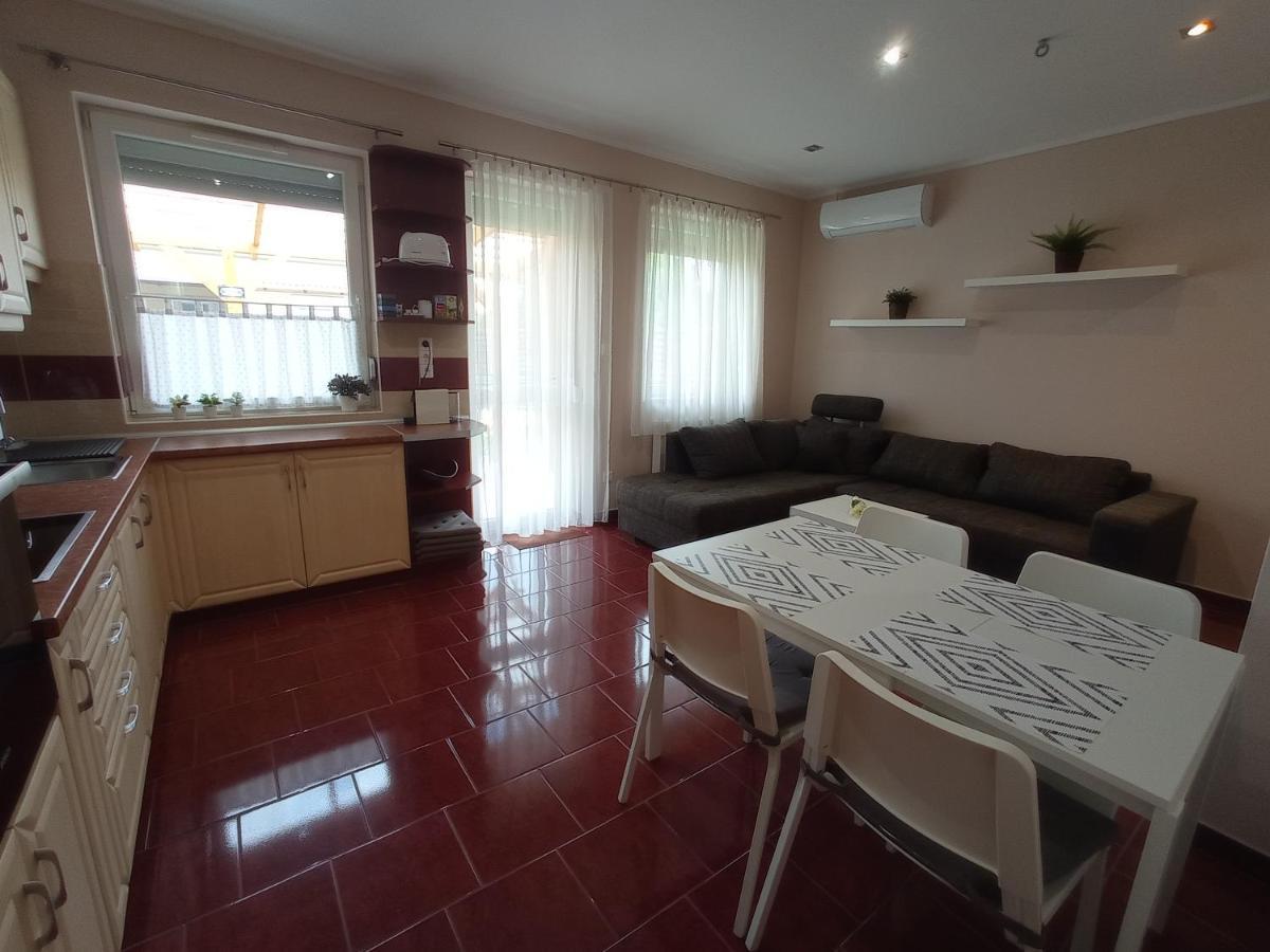 Budapest Airport Apartment Exterior photo